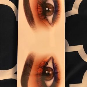 Kylie Cosmetics Royal Peach Eyeshadow Palette